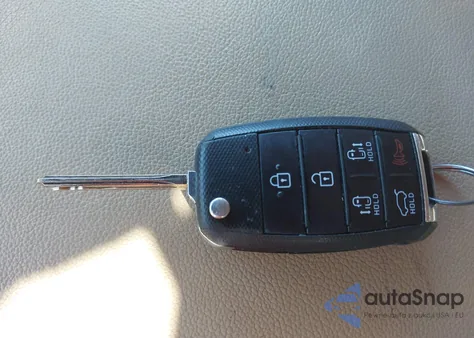 2016 Kia Sedona Lx z USA, uszkodzony, nr VIN KNDMB5C17G6189234